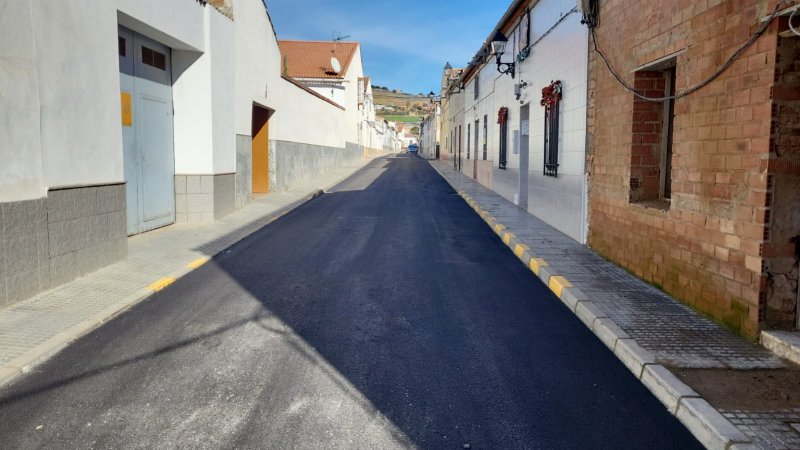 El Ayuntamiento mejora el firme de varias calles de la localidad