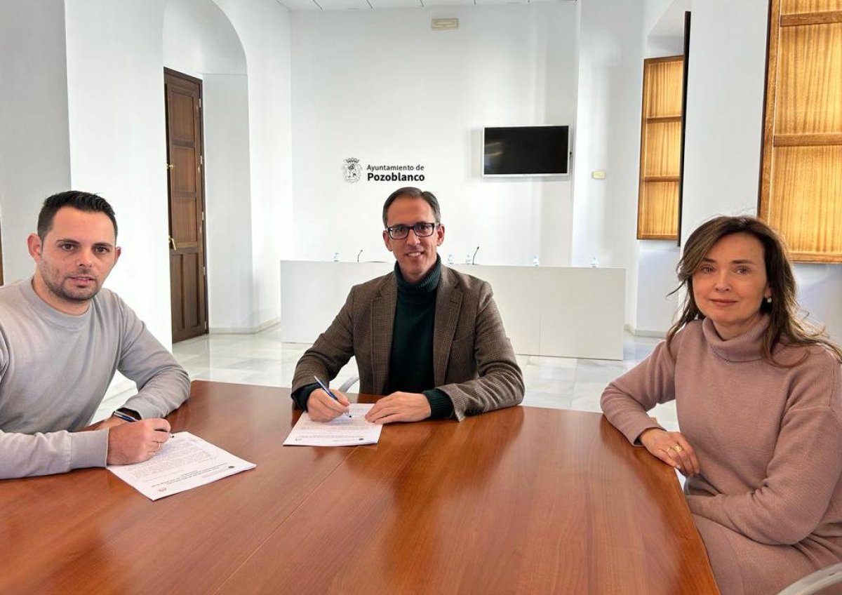 El Ayuntamiento y Centro Comercial Abierto establecen un plan de modernización y desarrollo de empresas