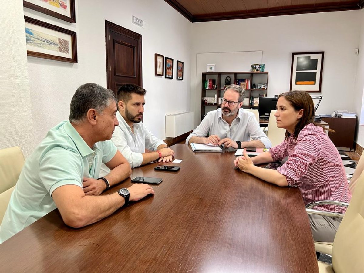 El alcalde de Peñarroya-Pueblonuevo se reúne con el delegado del Gobierno de la Junta para discutir proyectos clave para el municipio