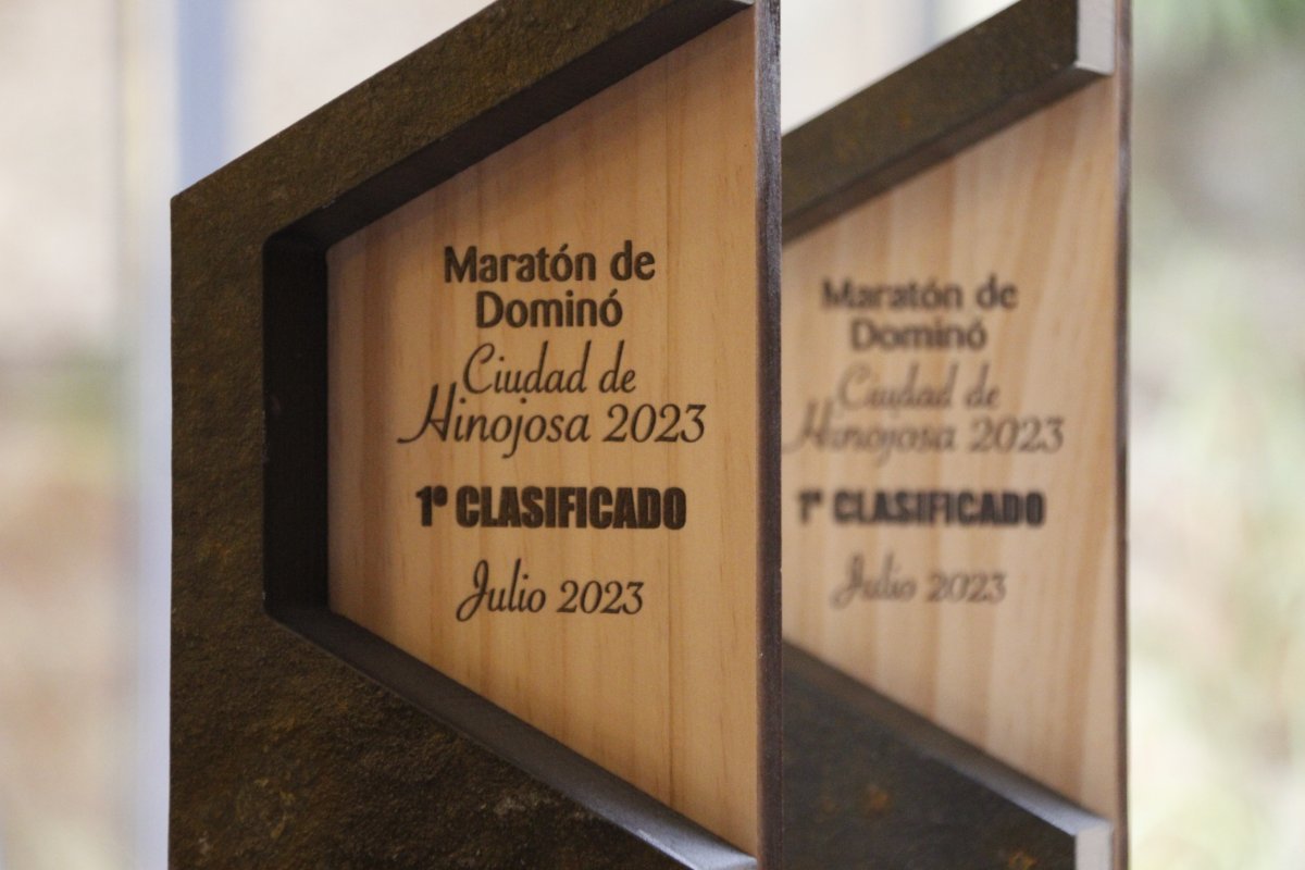 Entrega de trofeos del XIX Maratón de Dominó de Hinojosa del Duque.