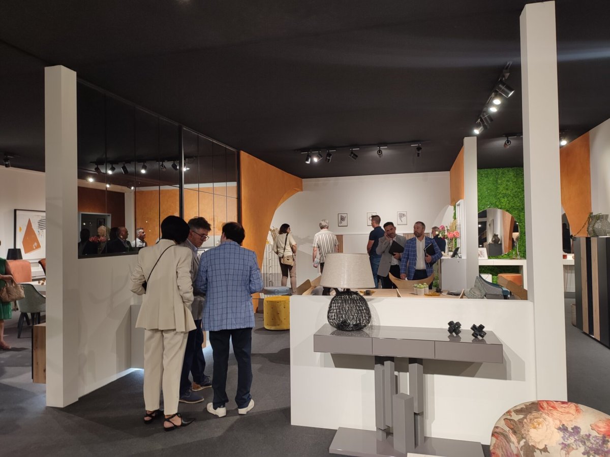 Lucena destaca en la Feria Internacional del Mueble e Iluminación en Valencia.
