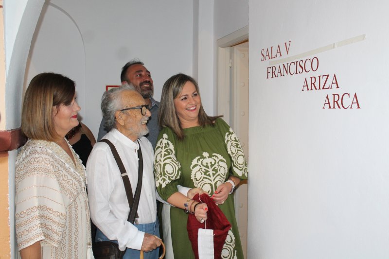 El Ayuntamiento de Baena rinde homenaje a Paco Ariza con una sala en el Museo Histórico.