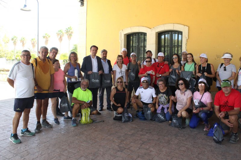 "Realizan exitosa marcha senderista en Lucena, promoviendo el turismo y el aire libre"