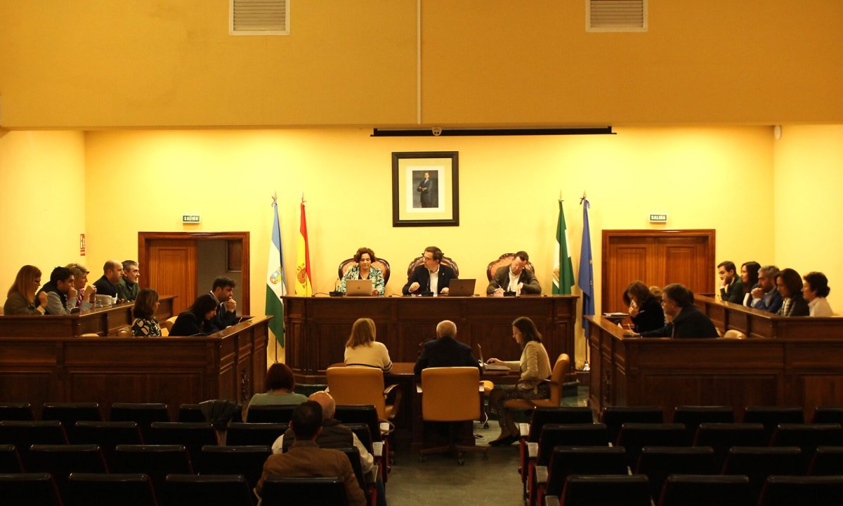 Lucena apuesta por la eficiencia energética: sustituirá 514 farolas por tecnología LED