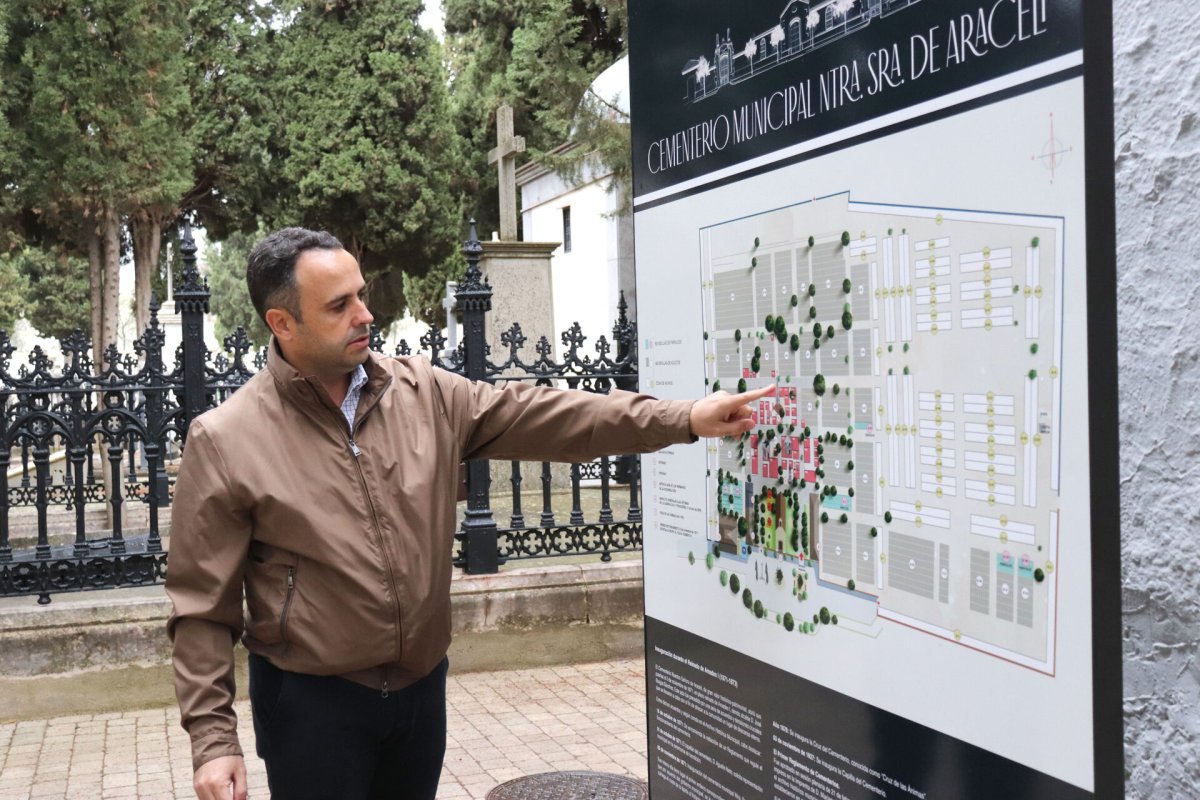 Cementerios municipales de Lucena abiertos de forma ininterrumpida y mejorados para el Día de los Difuntos.