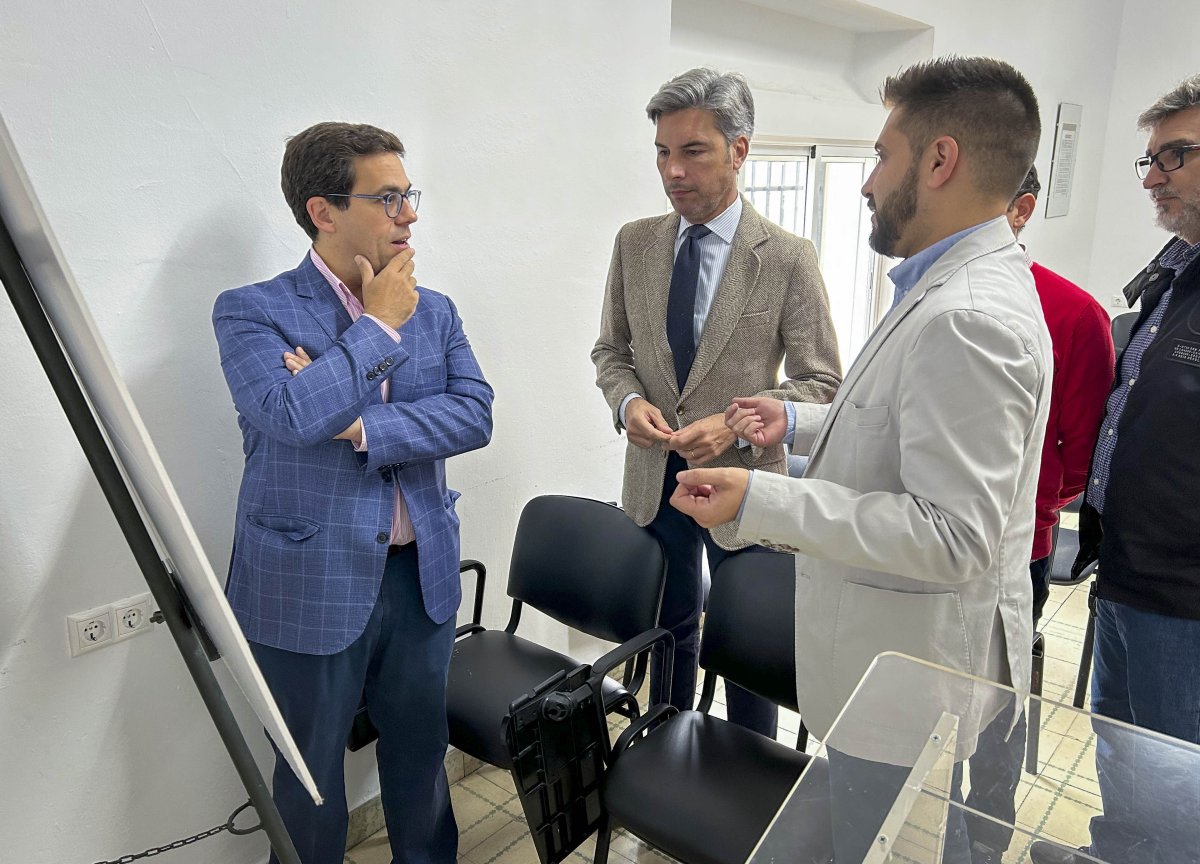 Presentan obras de reordenación para mejorar la accesibilidad y movilidad urbana en Peñarroya-Pueblonuevo.