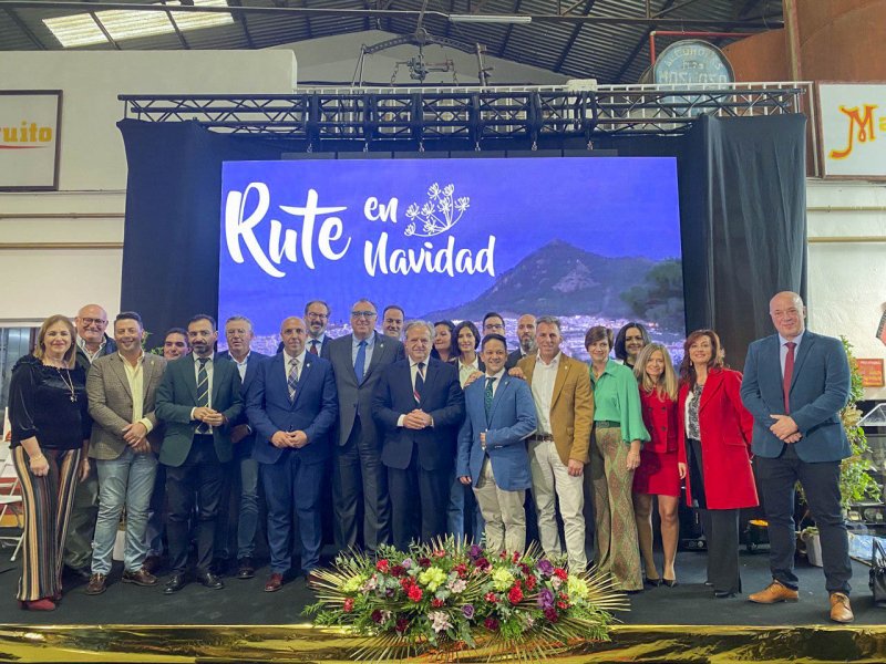 "Inauguran la campaña 'Donde nace la Navidad' en Rute con la presencia del presidente de la Diputación de Córdoba"