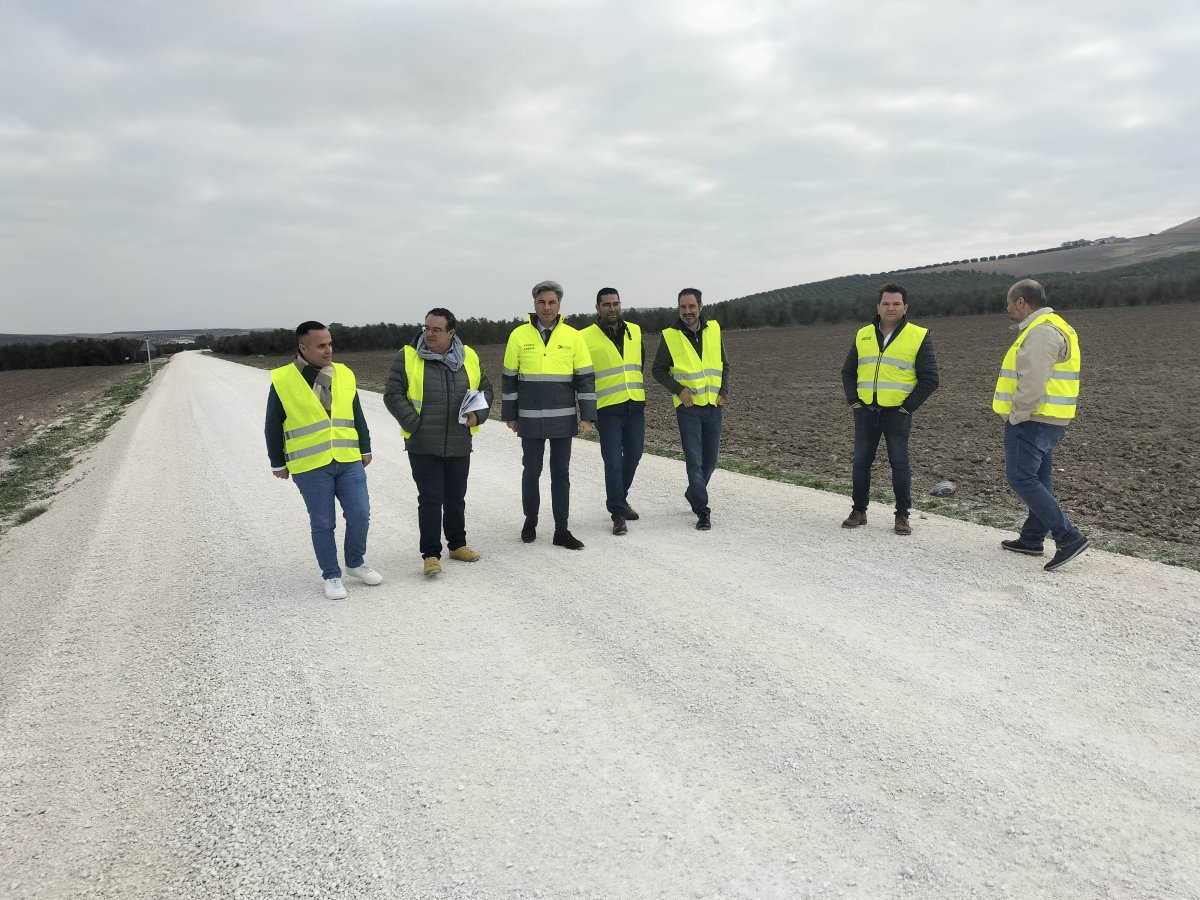 La Diputación de Córdoba invierte en la reparación de carretera para mejorar accesibilidad agrícola