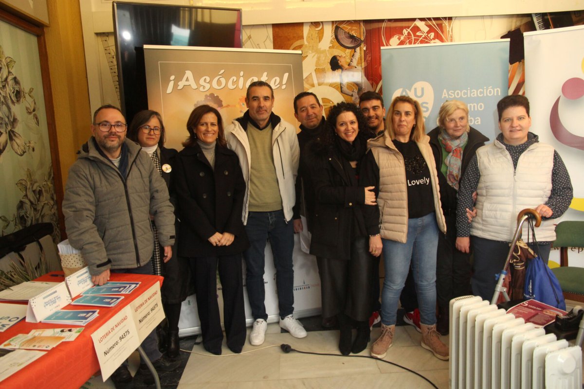 El Ayuntamiento de Lucena y asociaciones locales celebran el Día de las Personas con Discapacidad en el Palacio Erisana.