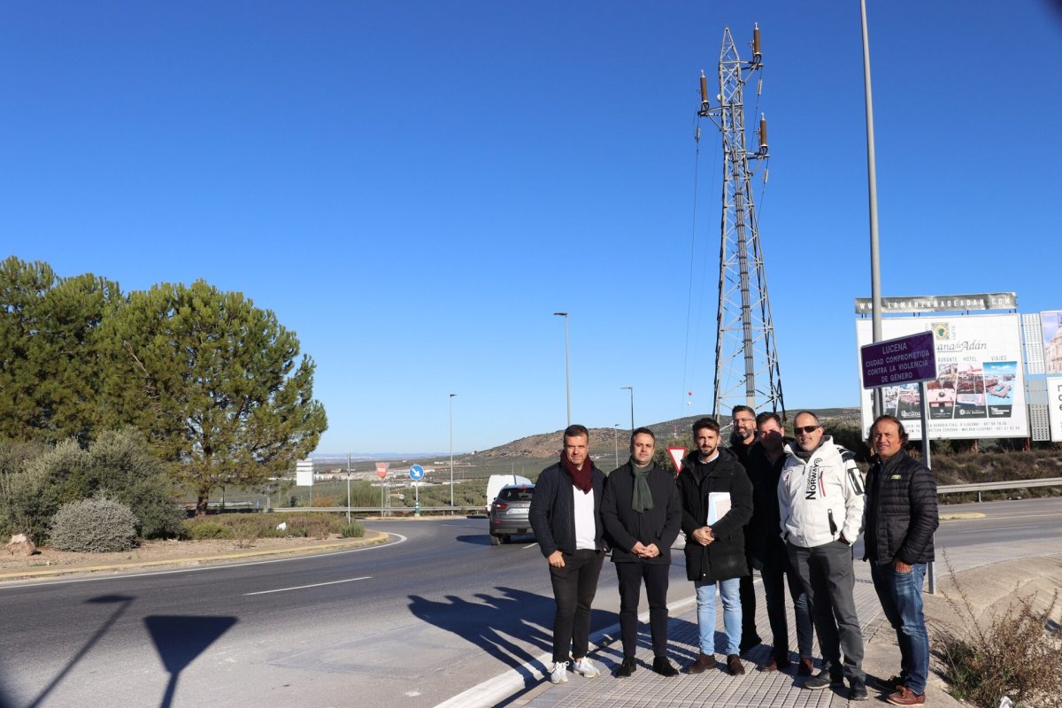 Firmado el acto de replanteo para el inicio de las obras de soterramiento eléctrico en parcela del hospital de Lucena.