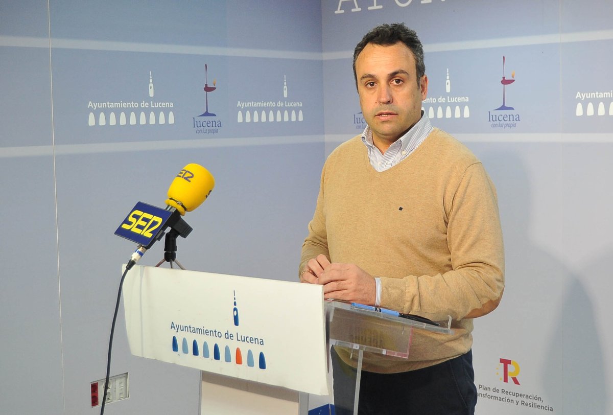 El Ayuntamiento de Lucena anuncia mejoras en zonas infantiles y deportivas y proyectos para el próximo año.