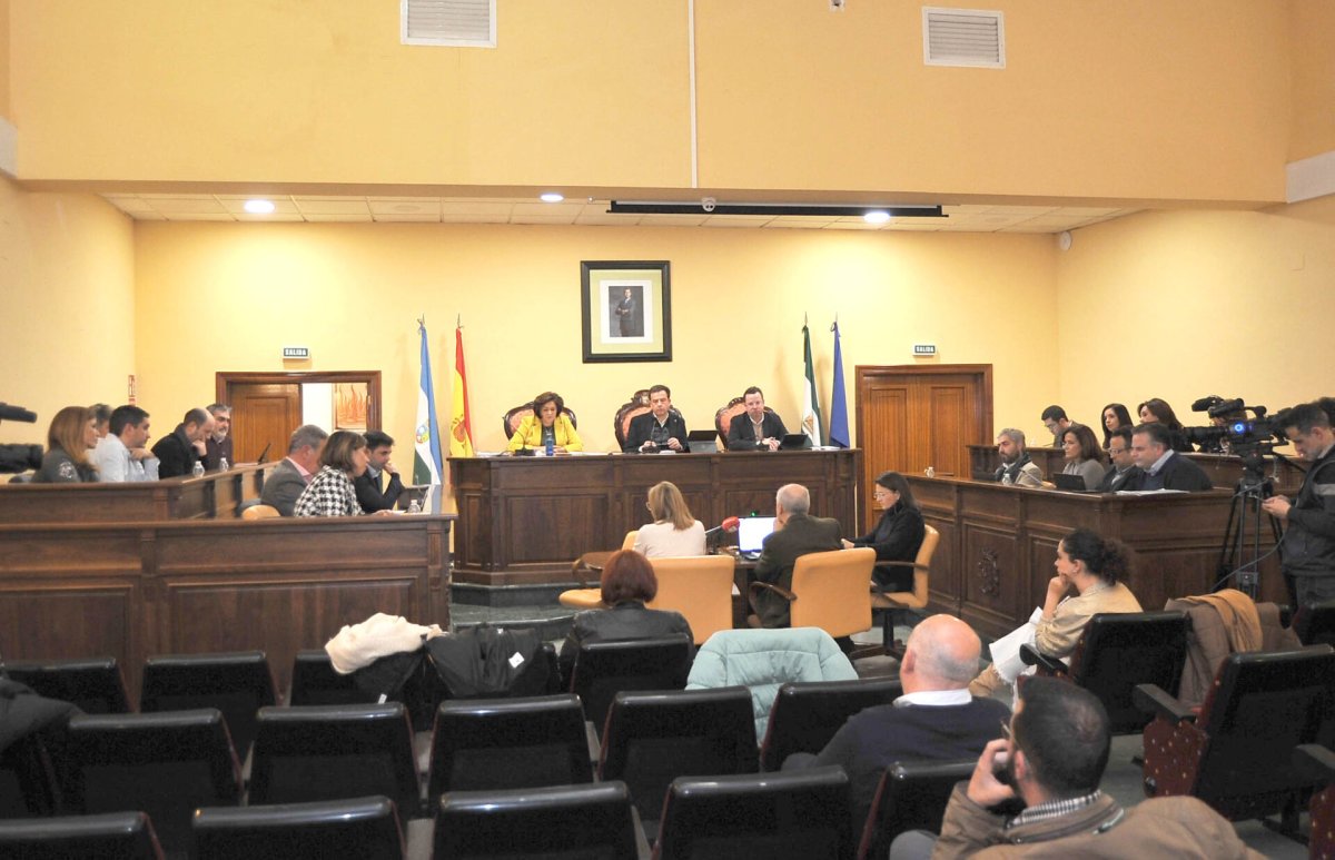 Ayuntamiento de Lucena aprueba presupuesto 2024 con apoyo de PP y Vox