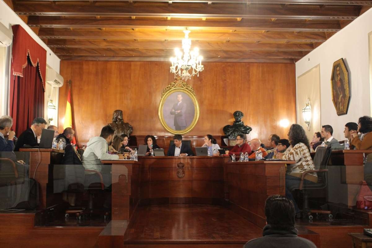 Aprobado nuevo inventario de caminos públicos y reglamento de teletrabajo en Montilla