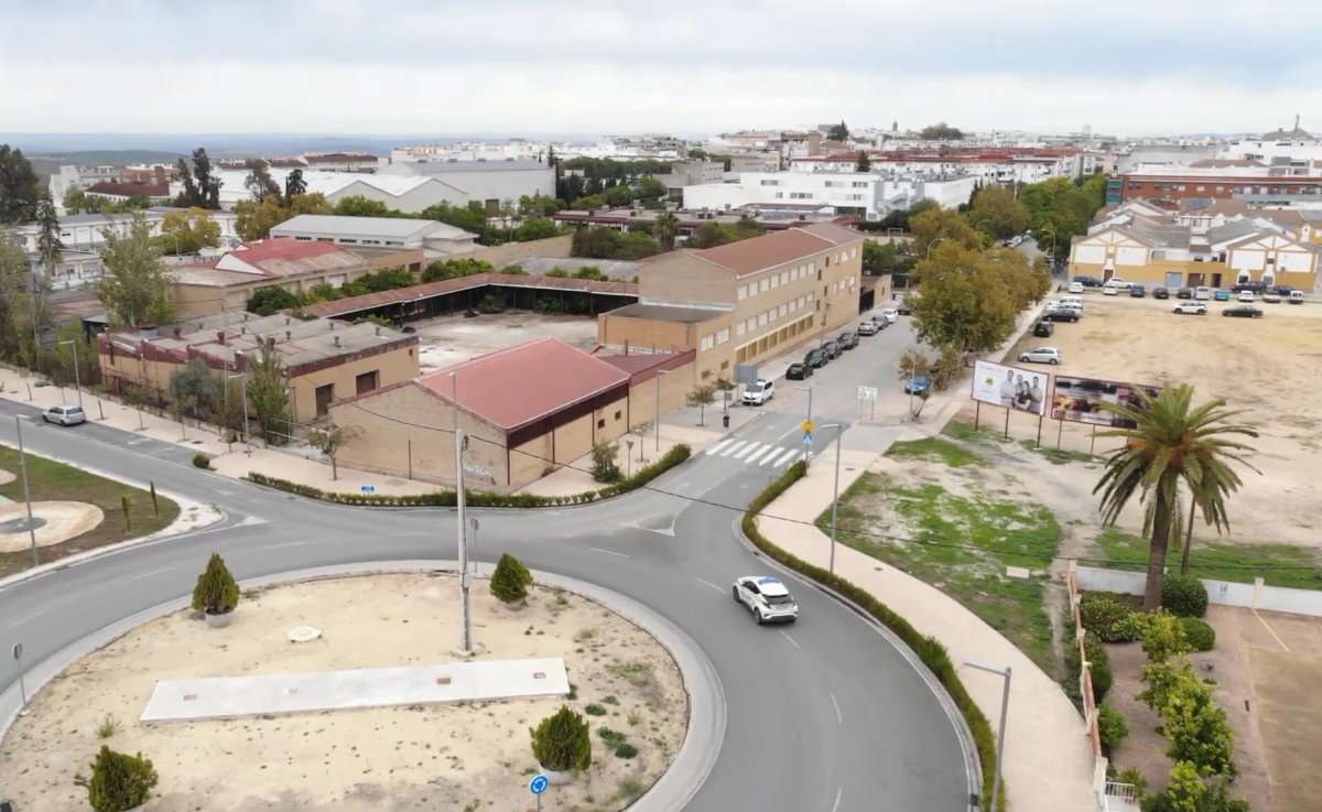 Pleno aprueba transformación de terrenos del antiguo IES en Montilla para zona verde y viviendas de VPO