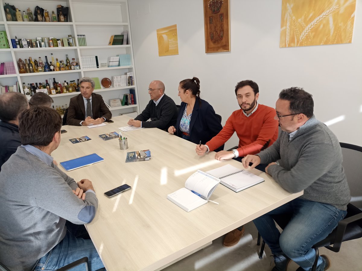 Diputación de Córdoba y Junta de Andalucía unen fuerzas para impulsar el sector agrario provincial