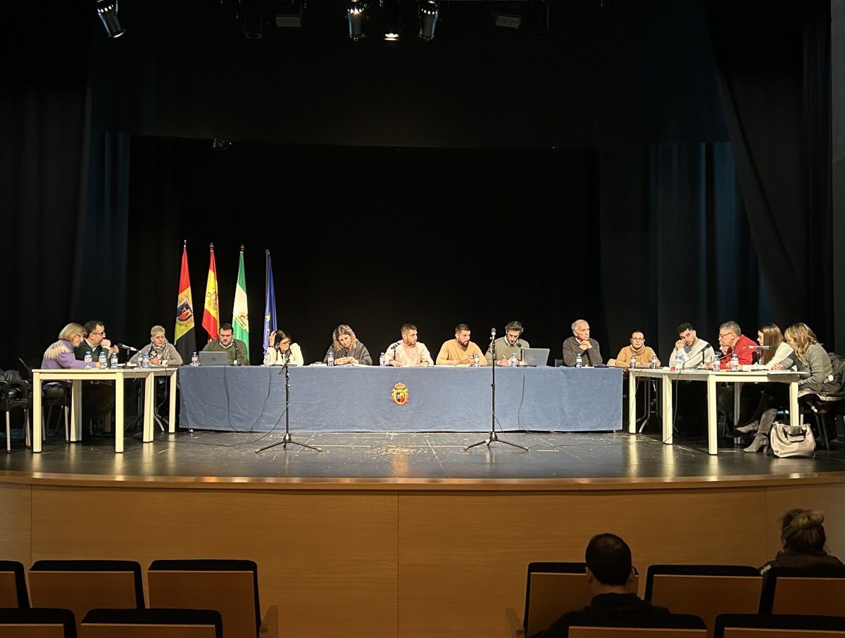 El Ayuntamiento de Peñarroya-Pueblonuevo aprueba un presupuesto de 11,3 millones de euros para el ejercicio 2024 con aumentos en inversión y gastos.