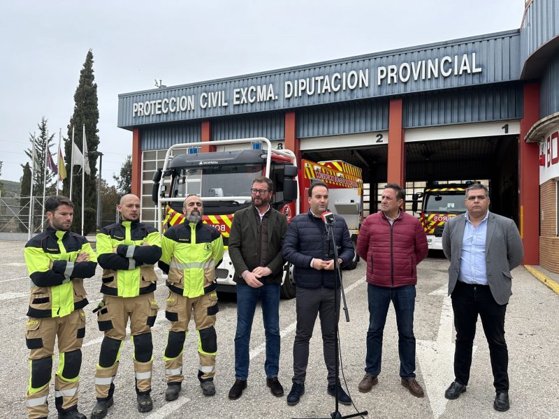 El Parque de Bomberos de Priego de Córdoba adquiere nuevo camión nodriza para fortalecer la flota y mejorar la respuesta en incendios.