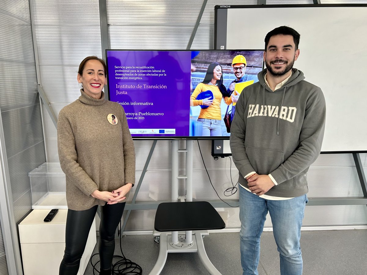 "Instituto para la Transición Justa desarrolla programa para emplear a desempleados mayores de 52 años en empleos de la transición energética"