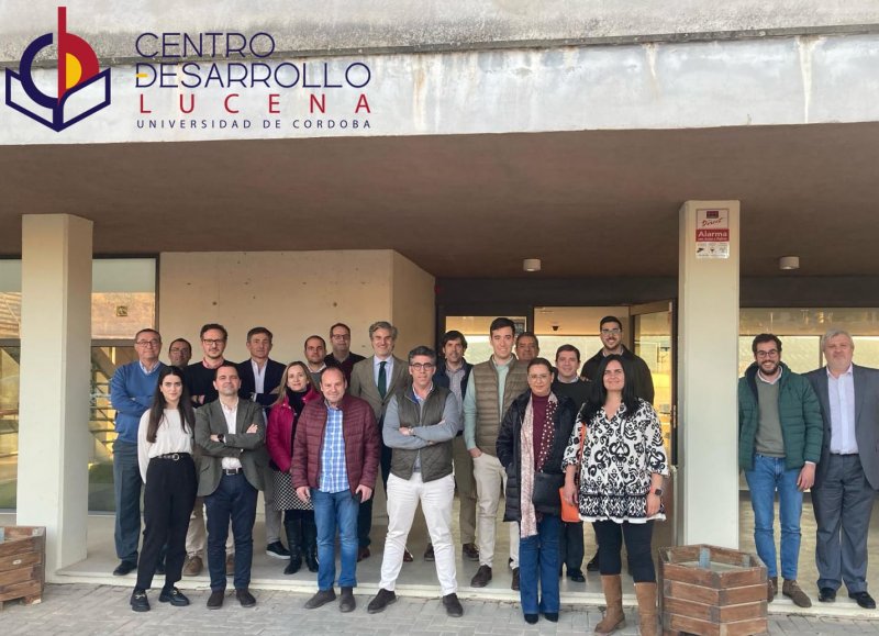 La Universidad de Córdoba y el Ayuntamiento de Lucena imparten curso de perfeccionamiento directivo para empresarios y trabajadores.