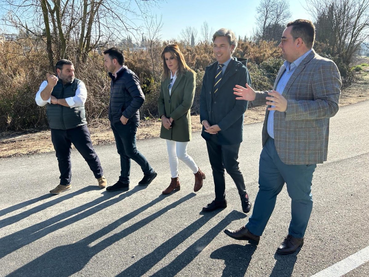 La Diputación de Córdoba y el Ayuntamiento de Monturque crean un itinerario peatonal seguro en la carretera C-336.