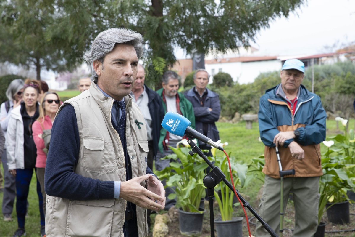 "Entrega de semillas locales fomenta la diversificación productiva en municipios de Córdoba"