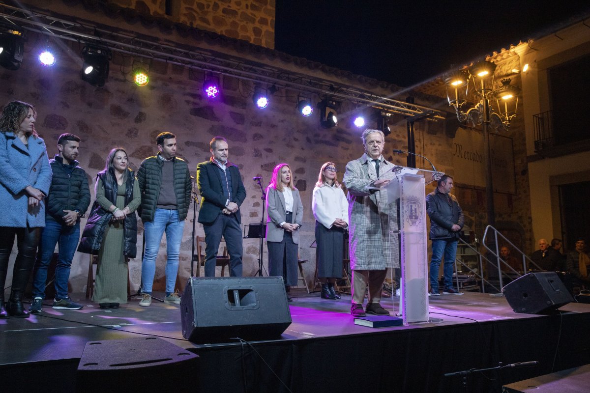 El presidente de la Diputación de Córdoba inaugura la Fiesta de la Candelaria en Dos Torres.