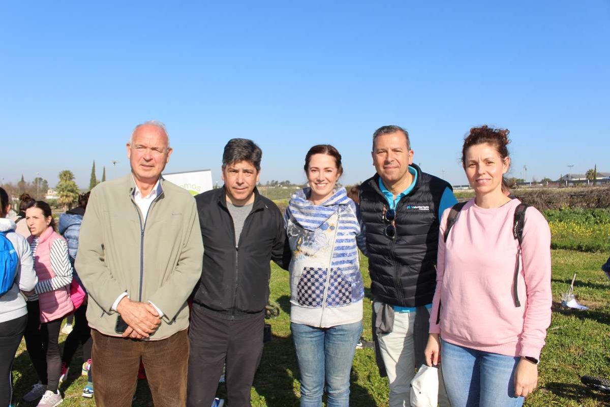 "Actividad medioambiental planta árboles en Montilla, creando comunidad y beneficios ecológicos"