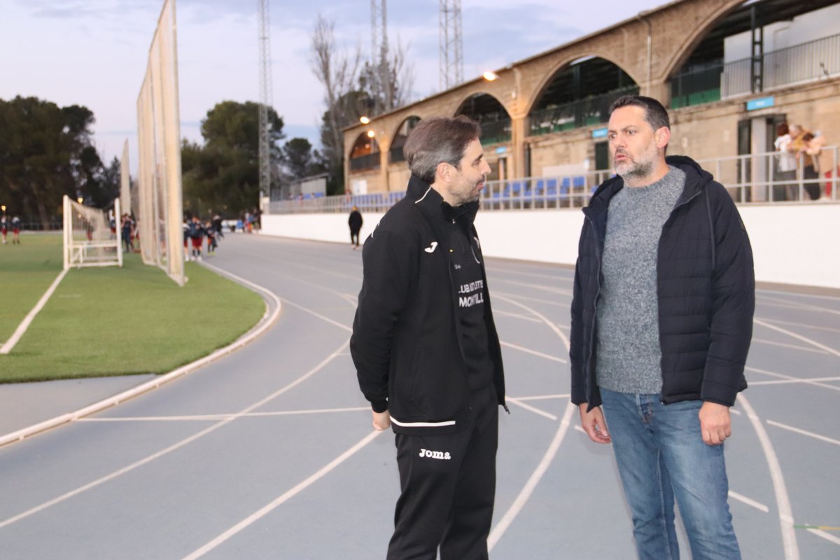 La Universidad de Granada estudia impacto de talleres deportivos al aire libre en personas mayores de Montilla.