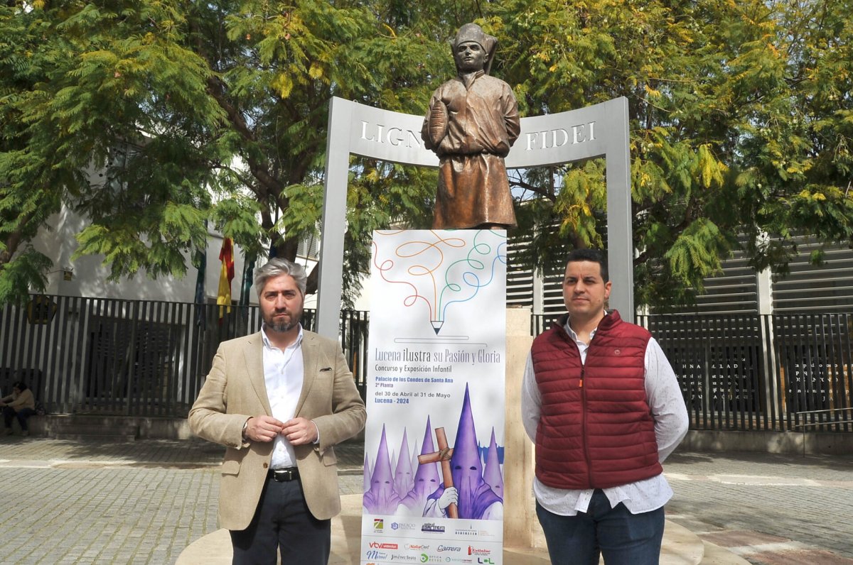 Presentan III Concurso de Dibujo Infantil "Lucena Ilustra su Pasión y Gloria" en la Plaza Juan Antonio Parejo Pineda.