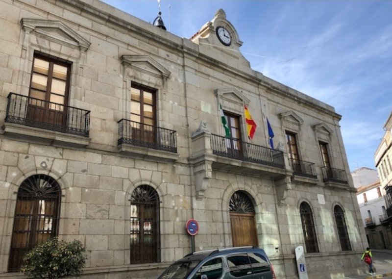 Ayuntamiento de Pozoblanco paga un millón de euros en nóminas y facturas y cubre vacante en Intervención