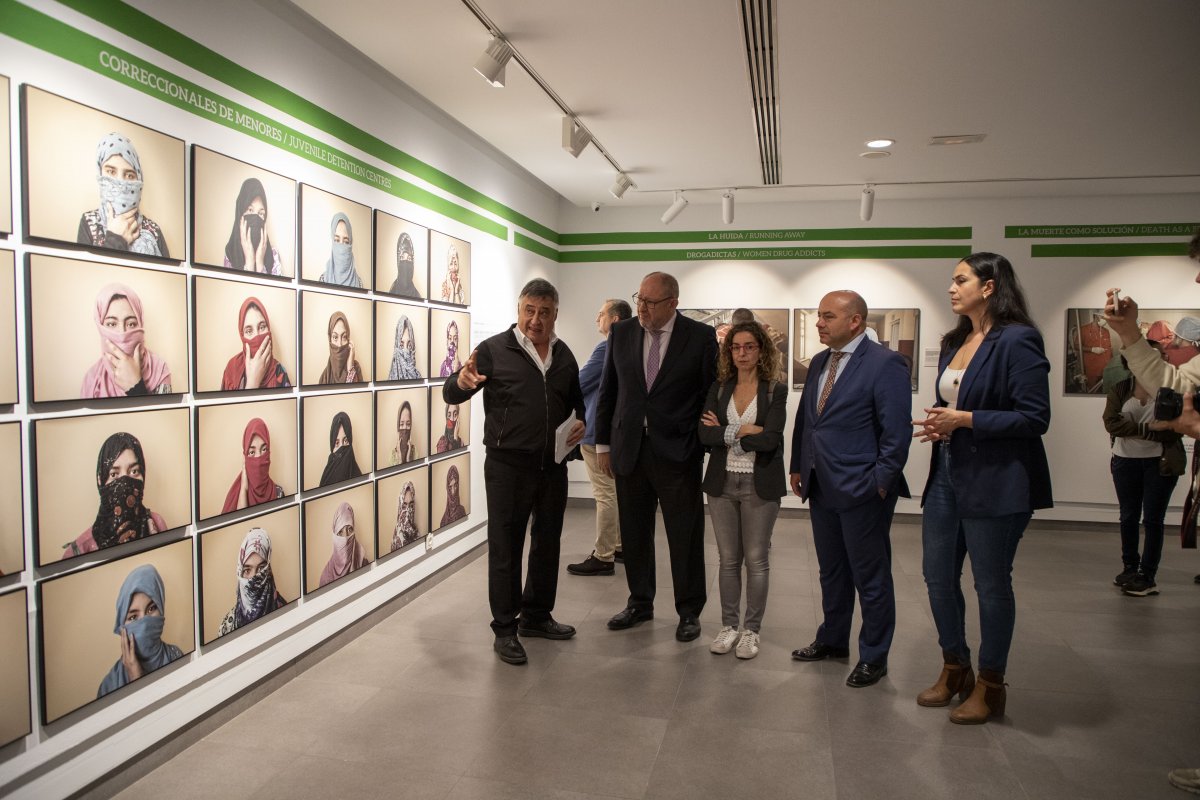 Inauguran exposición 'Mujeres, Afganistán' en Córdoba