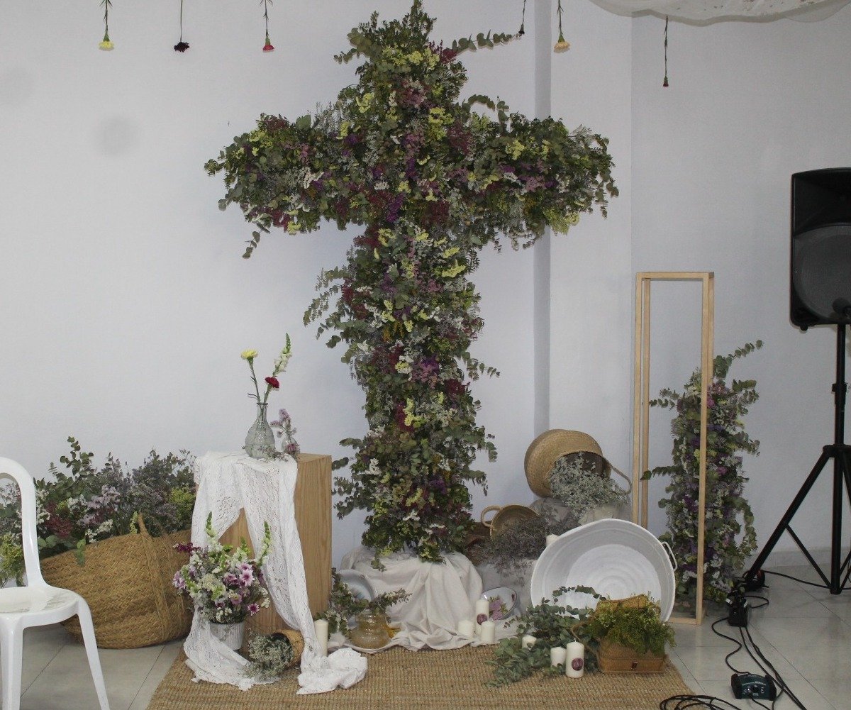 Convocado concurso de cruces y rejas en Baena para la Ruta de Cruces 2024