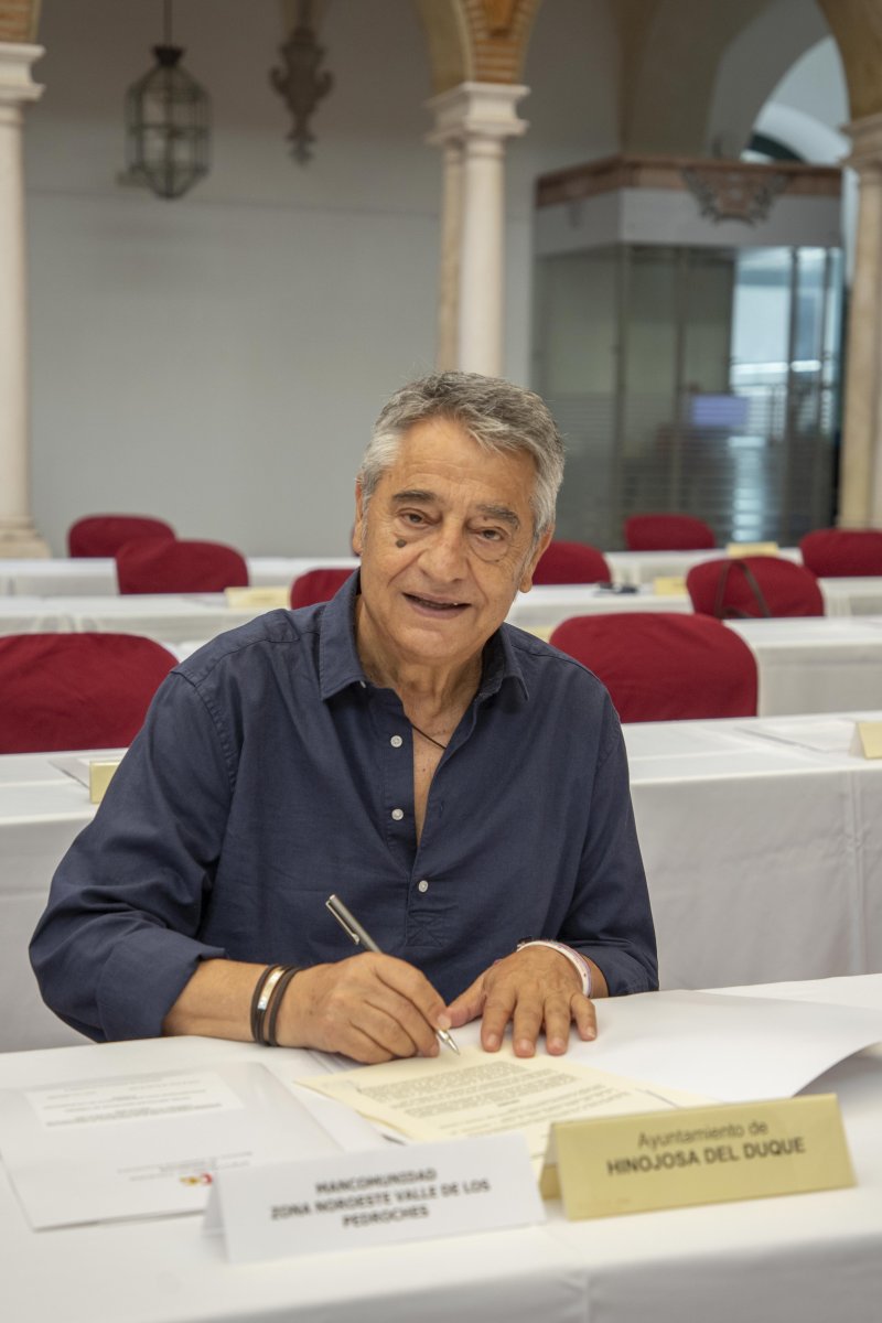 Firma Convenio Específico del Plan Provincial de Reactivación Económica para las Entidades Locales de la Provincia de Córdoba, el Plan Diputación Invierte 2025