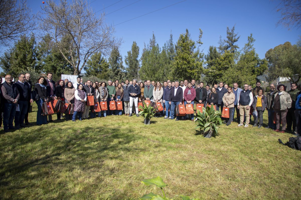 Diputación reparte 23.000 dosis de semillas a 2.300 hortelanos; 70 ayuntamientos solicitan lotes