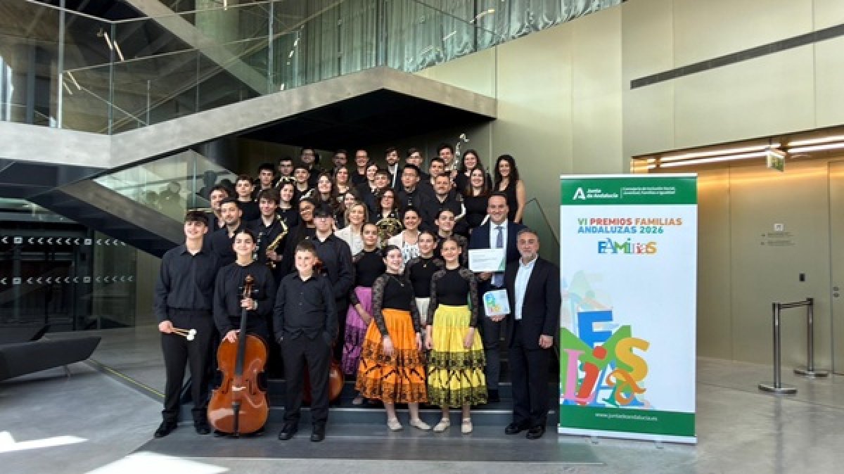Premian a la Escuela de Música y Danza de Priego en los VI Premios Familias Andaluzas