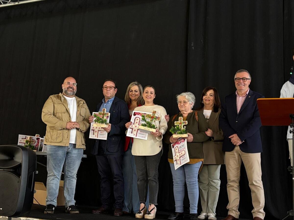 Baena entrega premios del concurso de cruces, balcones y patios 2026; Casino y Vanesa Ávalos ganan