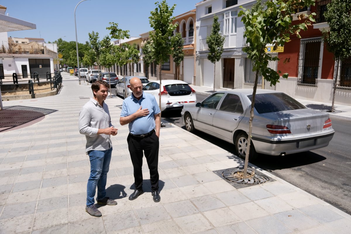 Finaliza la segunda fase de la remodelación integral de la avenida González Meneses en Cabra
