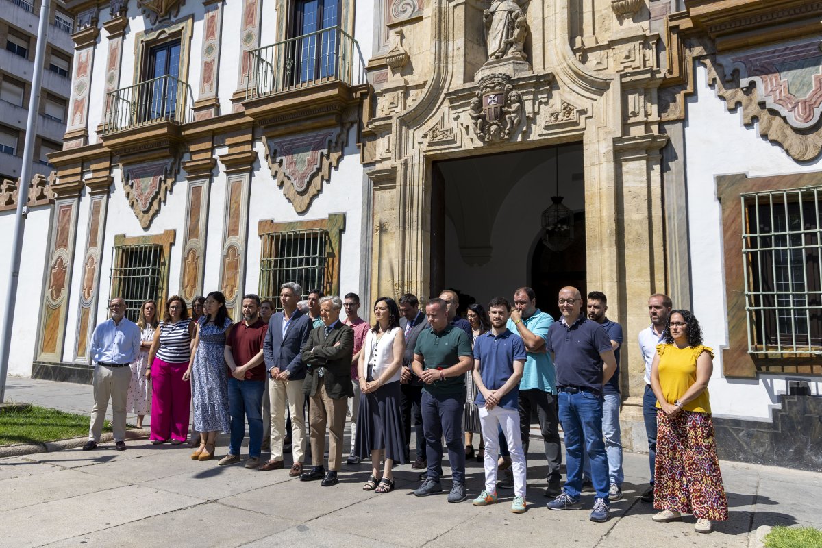 Córdoba guarda un minuto de silencio y envía 2 rescatistas y unidad canina a Venezuela