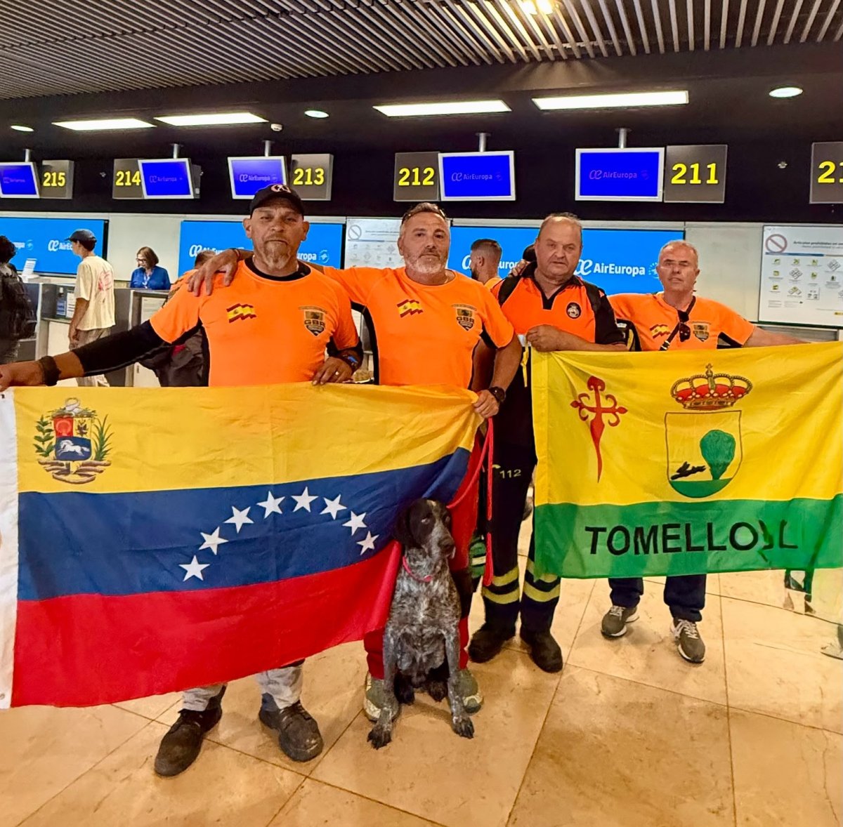 Equipo interprovincial de 15 rescatistas y 4 perros parte a Venezuela tras seísmos