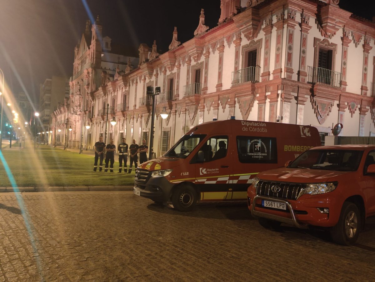 Cinco bomberos de la Diputación de Córdoba viajan a Ávila para combatir el gran incendio