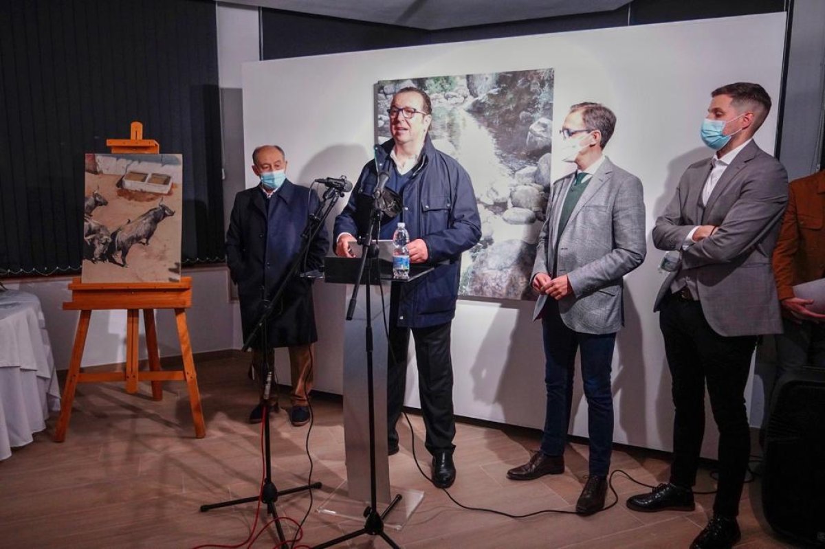 Inaugurada La Besana de Pozoblanco con una exposición de Sabino Moreno repleta de alegría, belleza y color