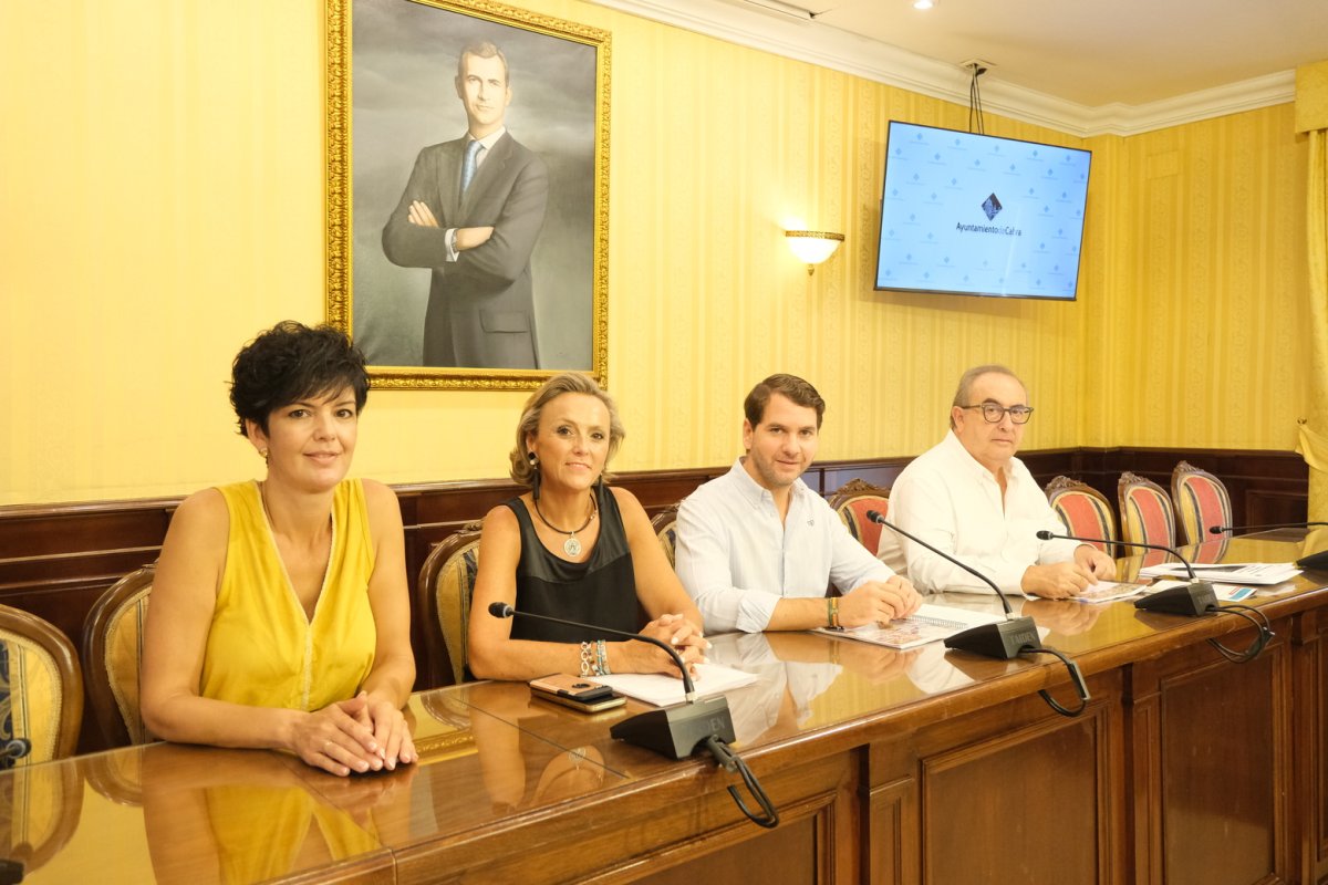 Ayuntamiento de Cabra ajusta horario de "botellones" hasta las 3:00 AM para equilibrar festividad con descanso vecinal