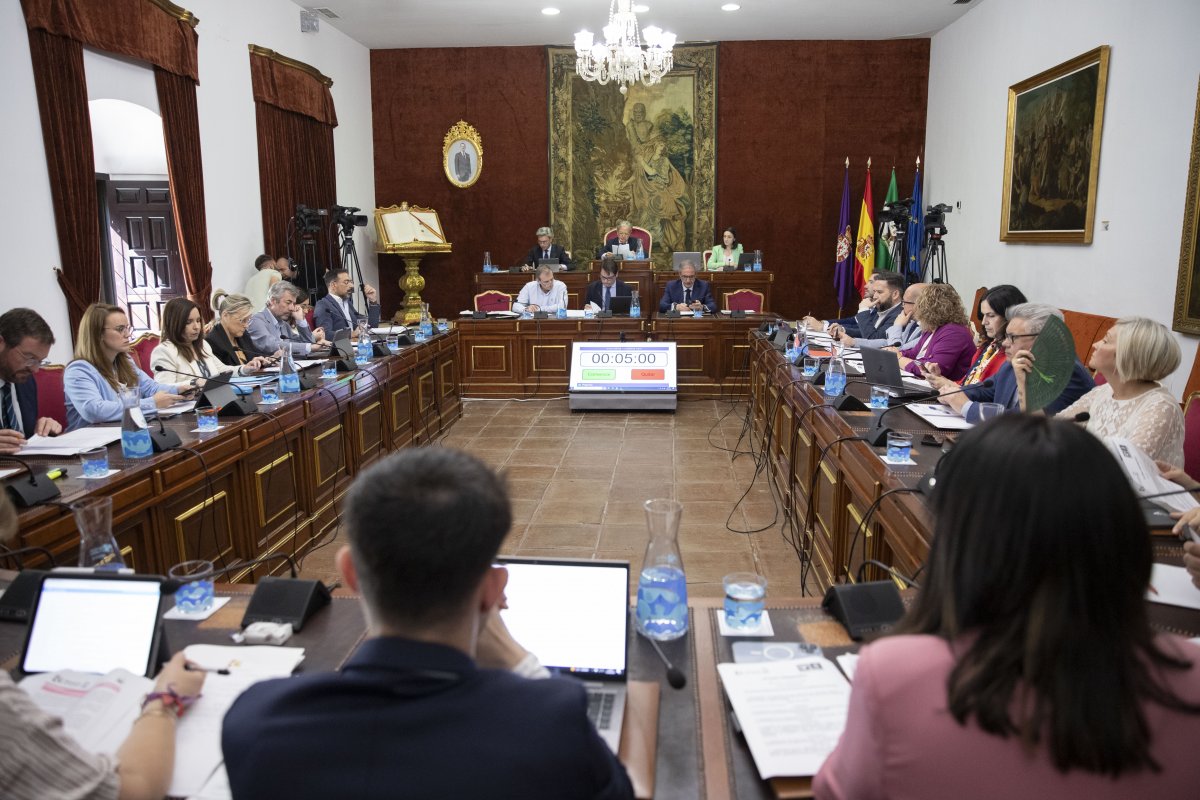 Diputación de Córdoba destina casi 778.000 euros a programas sociales y pagos pendientes del IPBS.