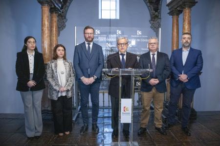 imagen de Diputación de Córdoba aprueba por unanimidad pedir la Medalla de Andalucía para los vecinos de Adamuz tras el accidente ferroviario