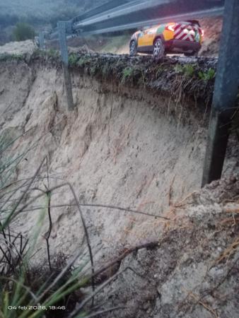 imagen de Borrasca Leonardo provoca cortes y derrumbes en Priego; colegios cerrados y rachas de 90 km/h
