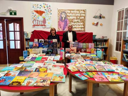 imagen de Peñarroya-Pueblonuevo incorpora 152 nuevos libros a la Biblioteca Municipal tras el Premio María Moliner