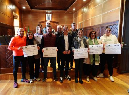 imagen de Ayuntamiento entrega 11.532€ recaudados en dos eventos a asociaciones y clubes base