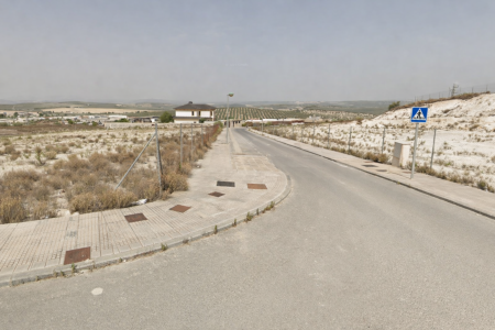 imagen de Lucena saca a la venta tres solares de El Cahíz por 196.063,22 €; ofertas hasta el 22/04/2026