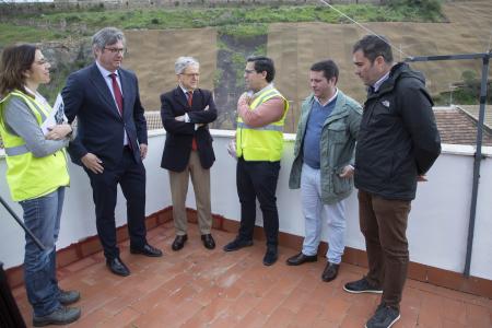 imagen de Obras urgentes en Cerro de los Poetas: 400 bulones y 1 km de cable para asegurar talud