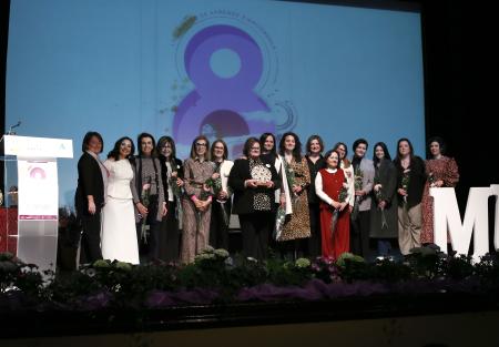 Lucena homenajea a ocho mujeres y colectivos por el Día Internacional de la Mujer